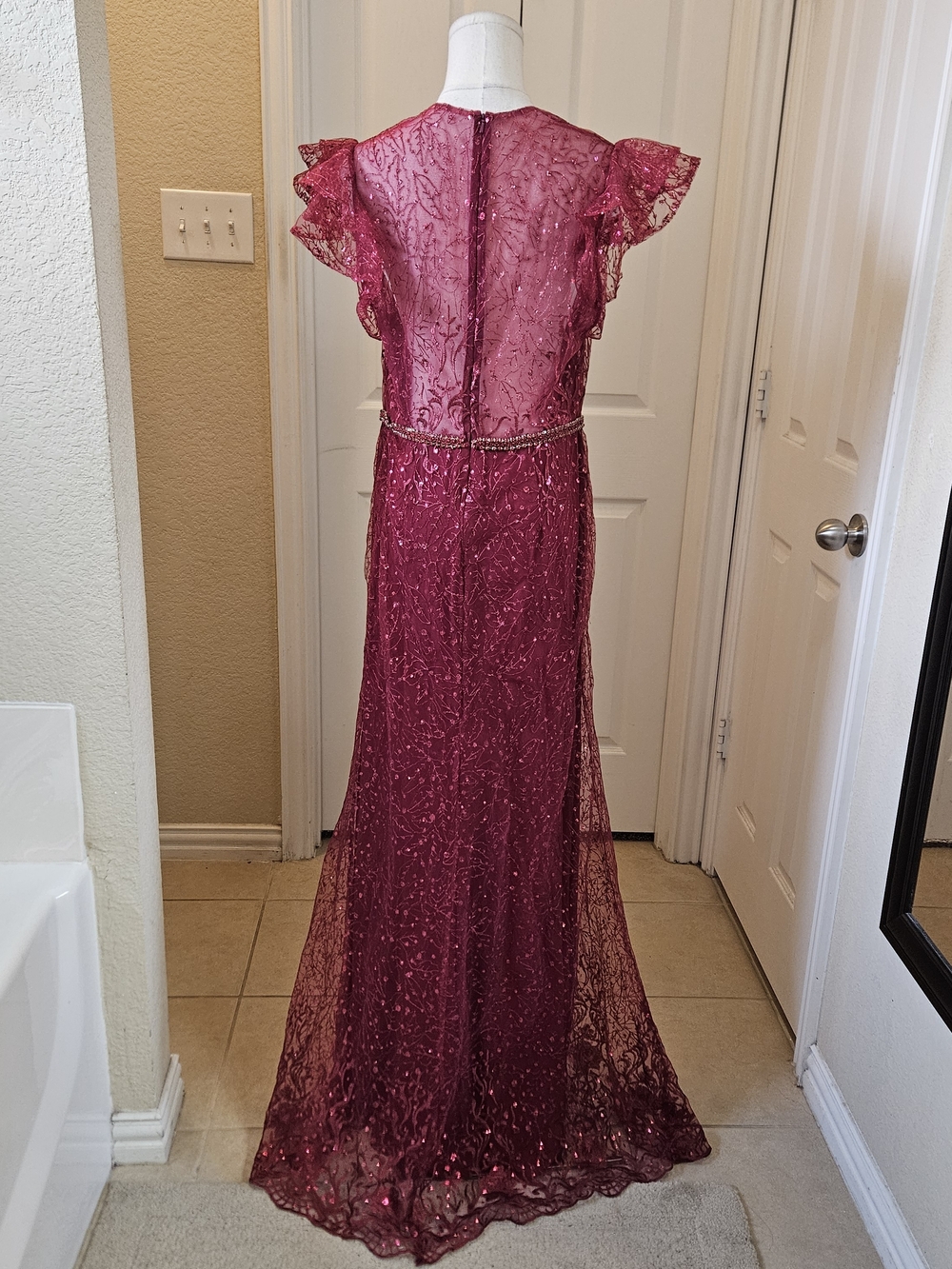 Mac Duggal Evening Gown – Size 10 – Elegant Embellished Formal Dress - Picture 11 of 15
